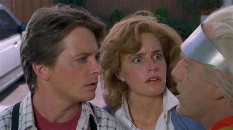 Elisabeth Shue